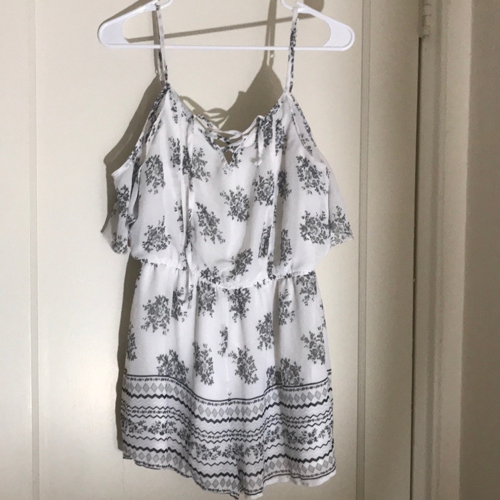 Trixxi white and gray romper